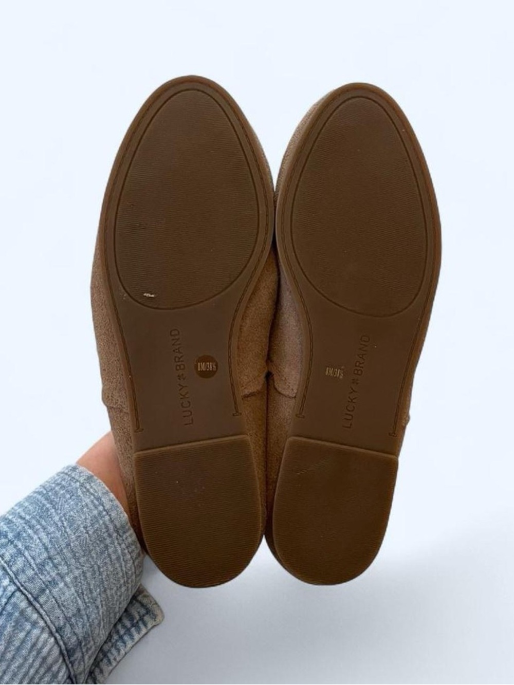 Tan suede scalloped loafers by Lucky Brand size 8 - Picture 4 of 7